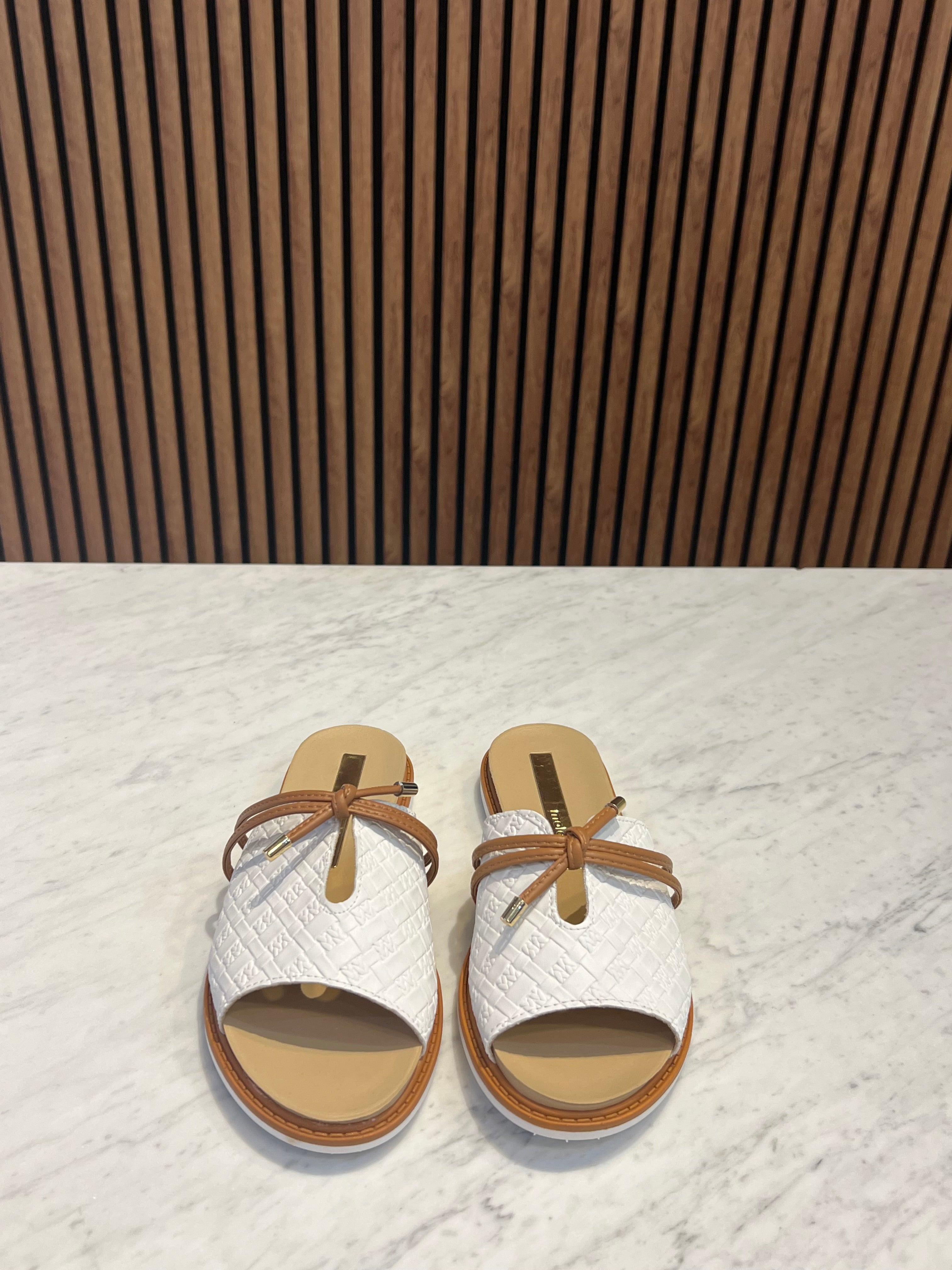 Sandal Moleca White