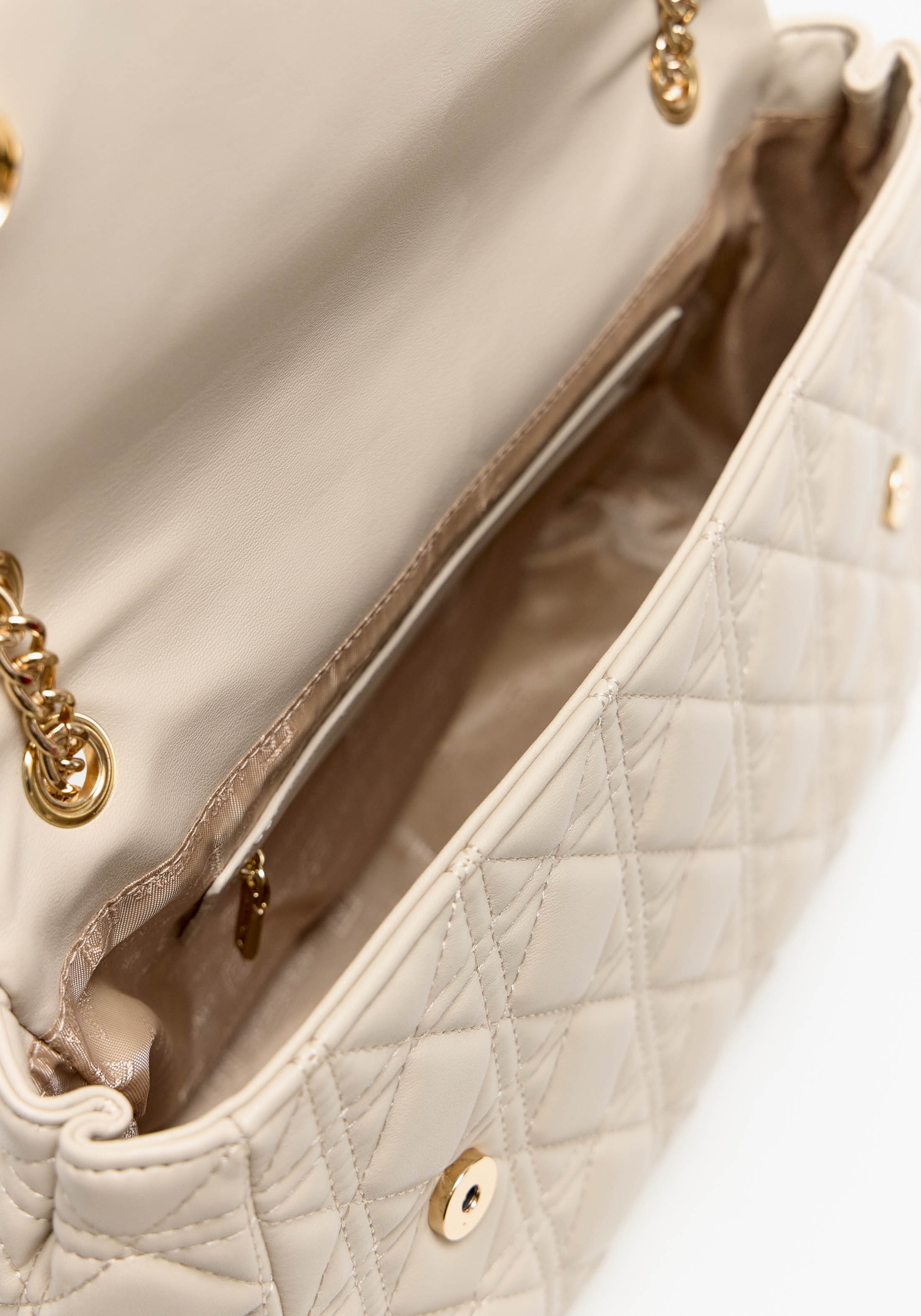 Handbag with Chain Shoulder Strap