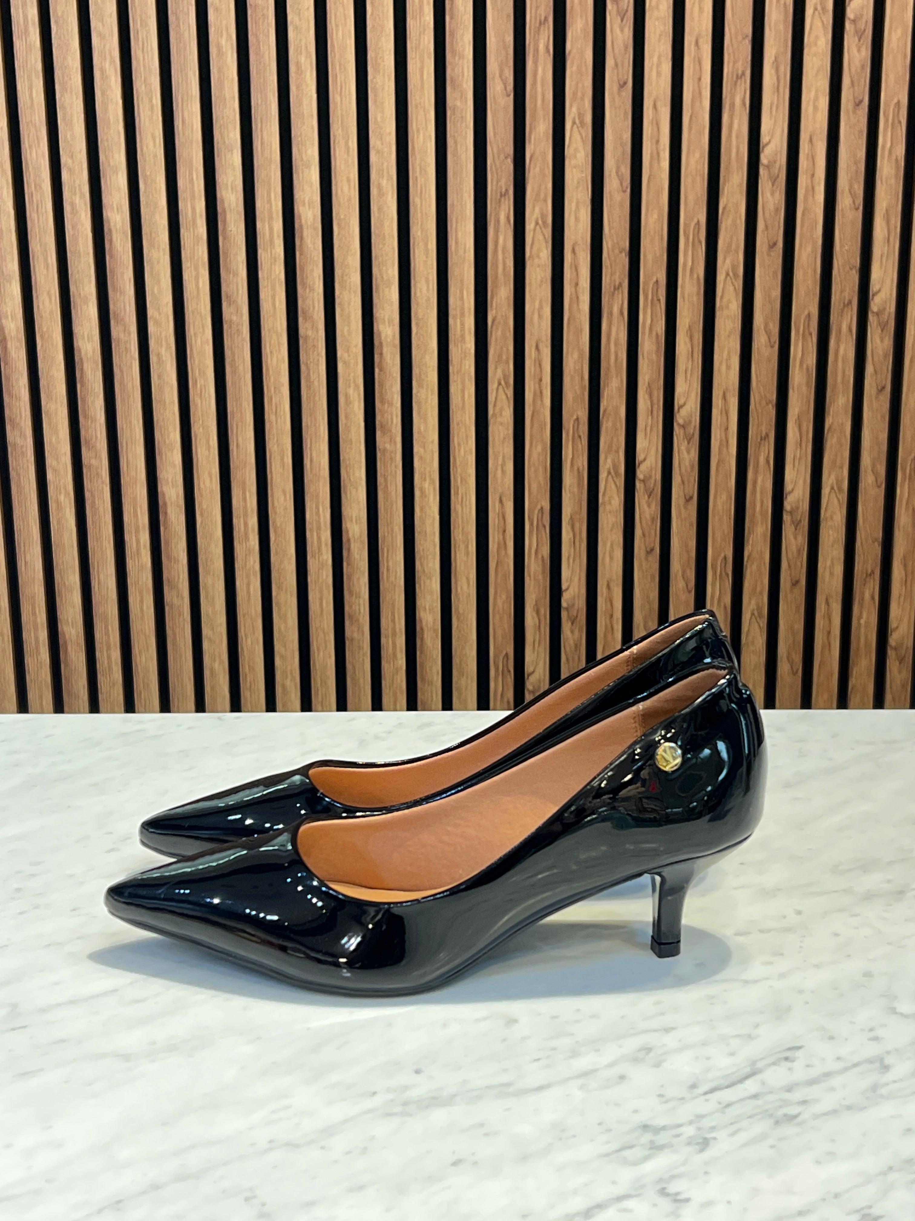 Scarpin Verniz Vizzano Black