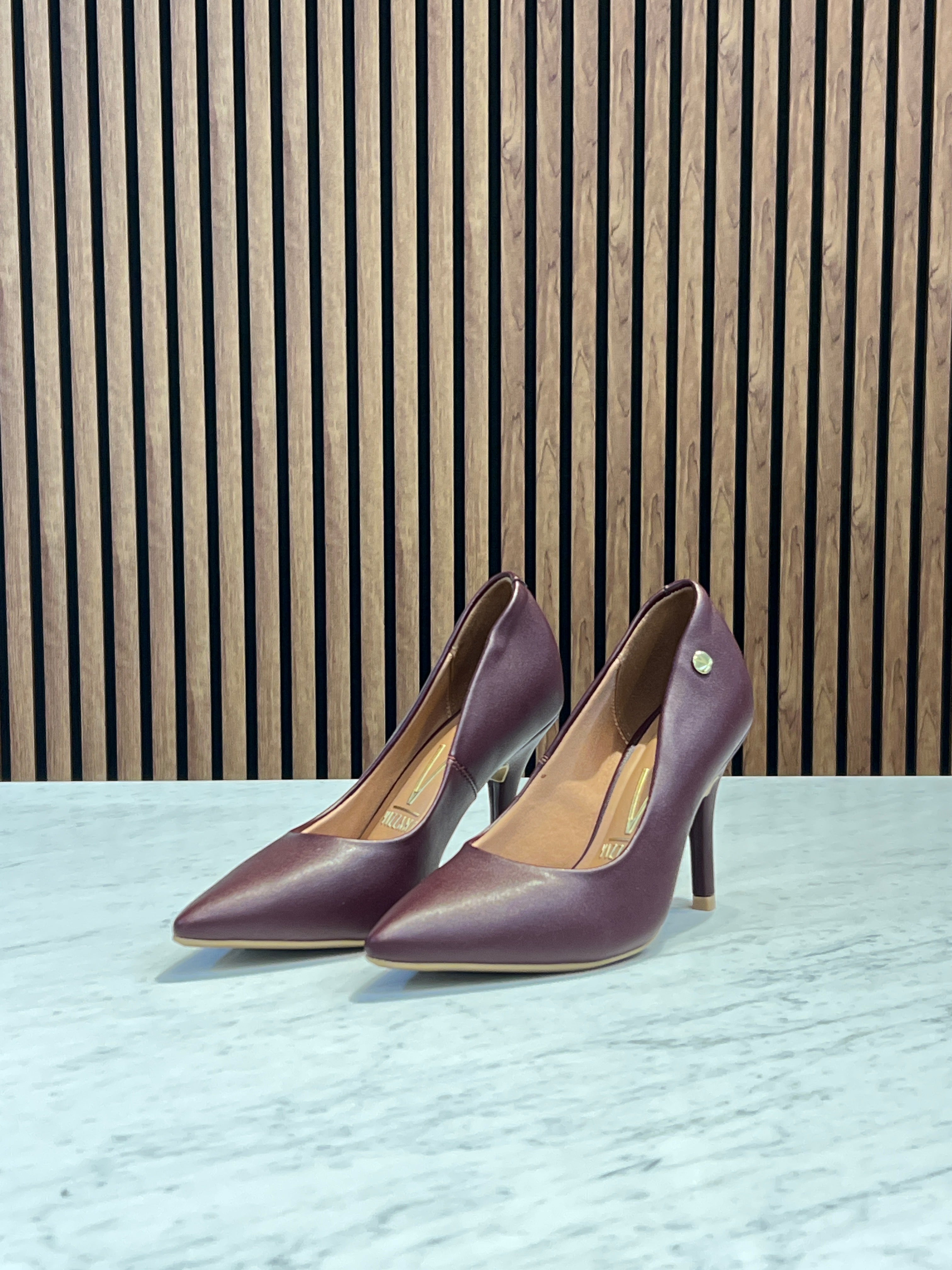 Scarpin Pelica Vizzano Wine