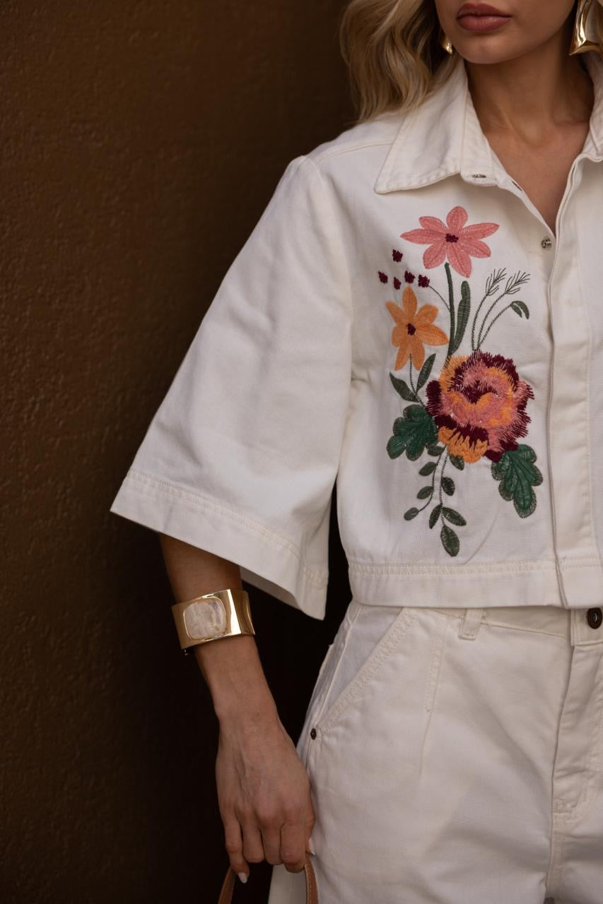 Embroidered Cropped Jeans
