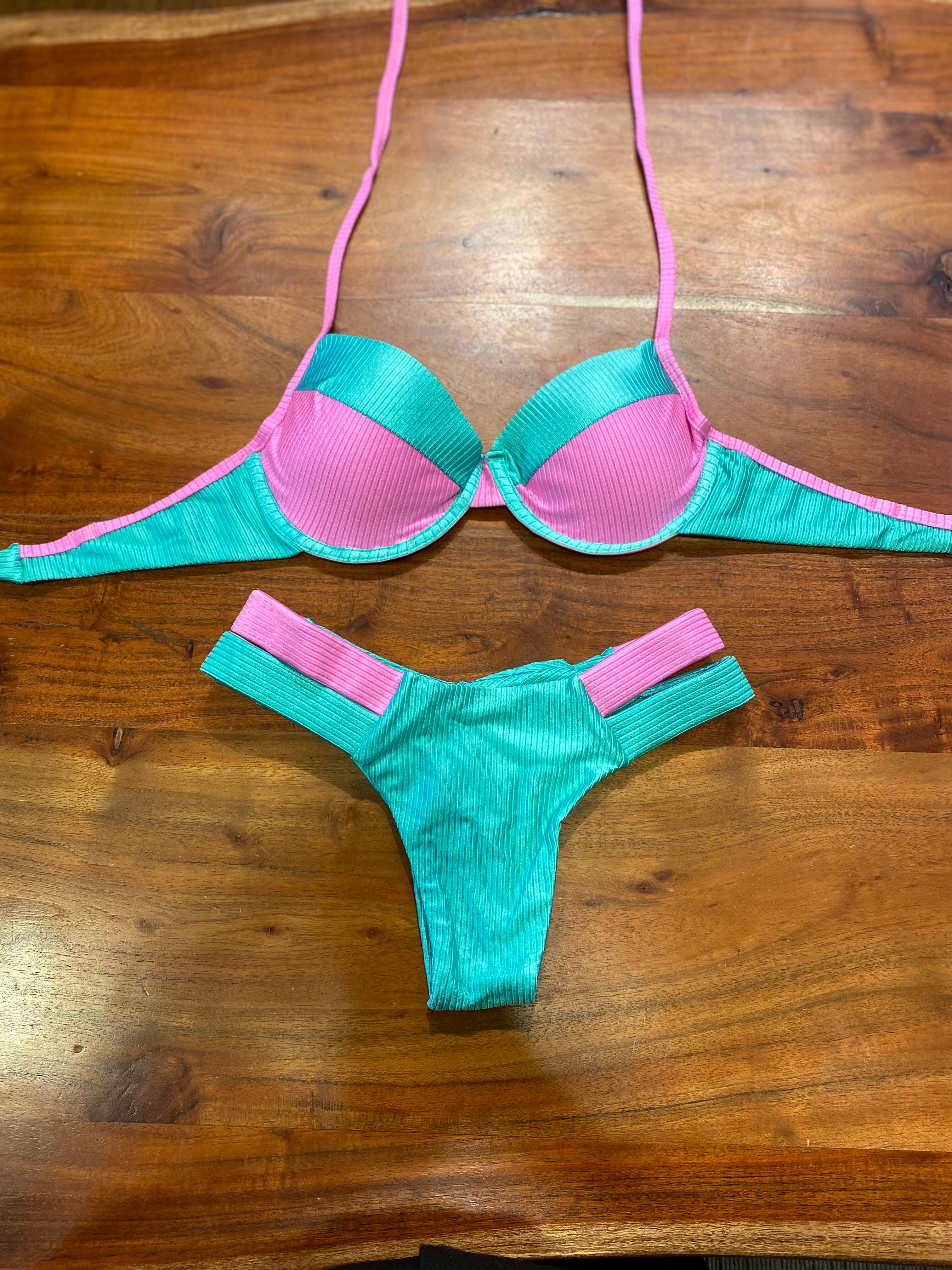Ribbed Bikini
