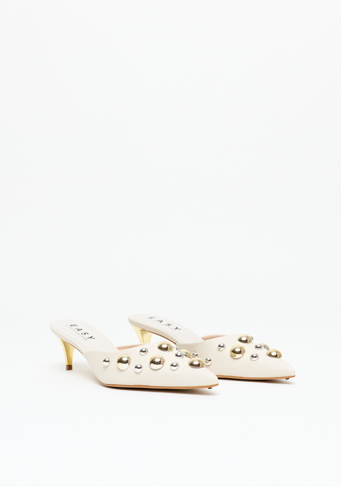 Pumps with Rivet Balls