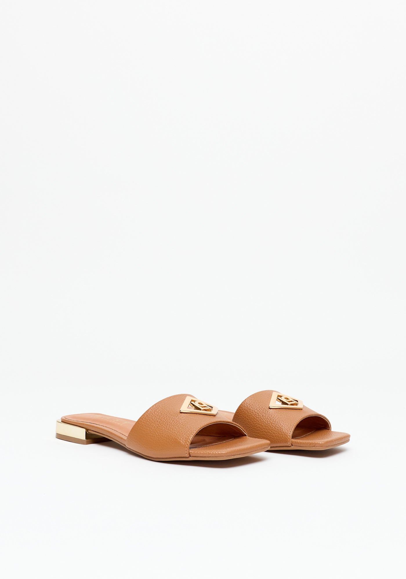 Flat Sandals with Metal Detail Caramel