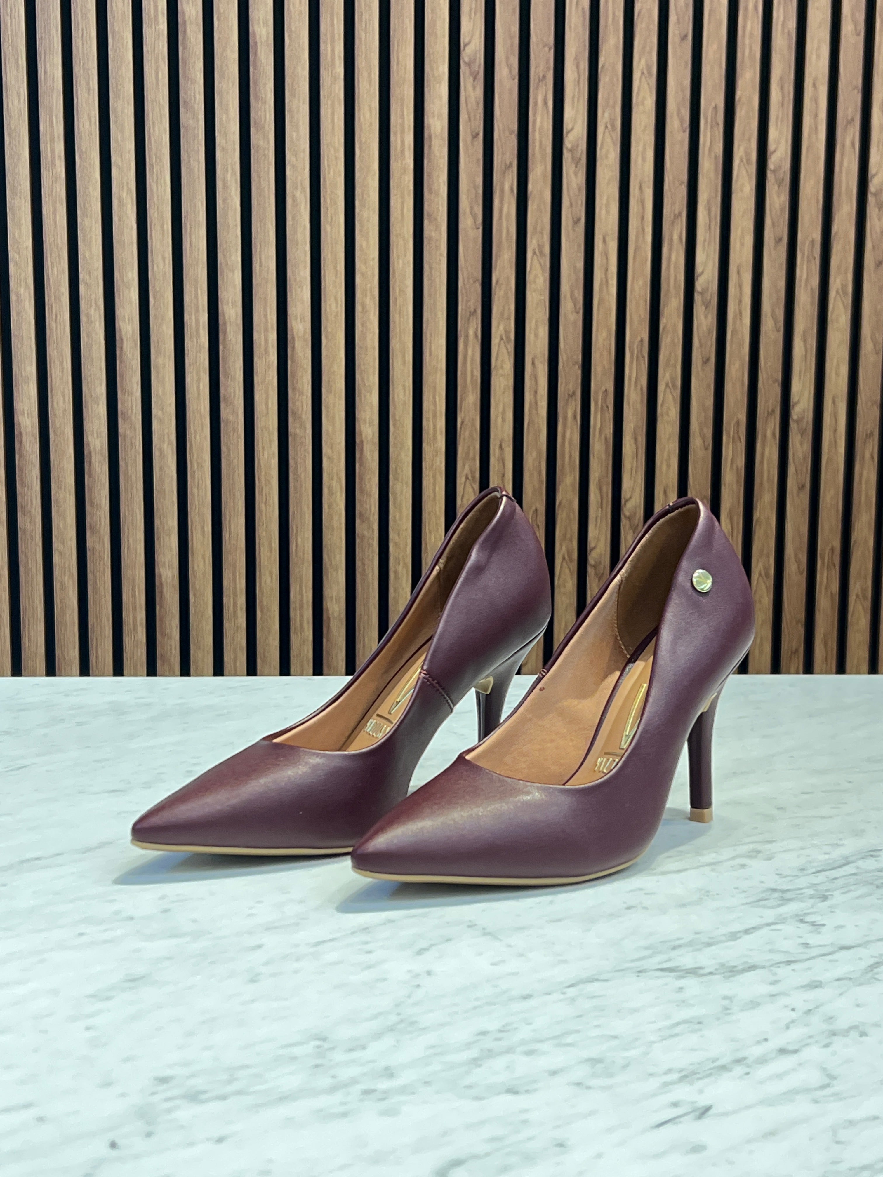 Scarpin Pelica Vizzano Wine