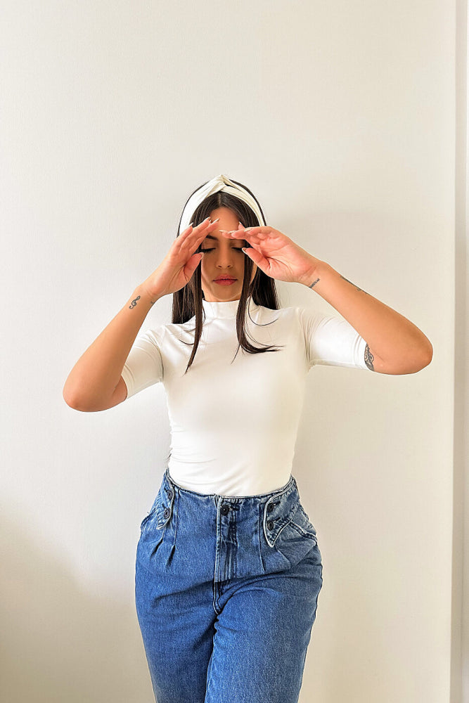 Suplex collar and sleeve Blouse