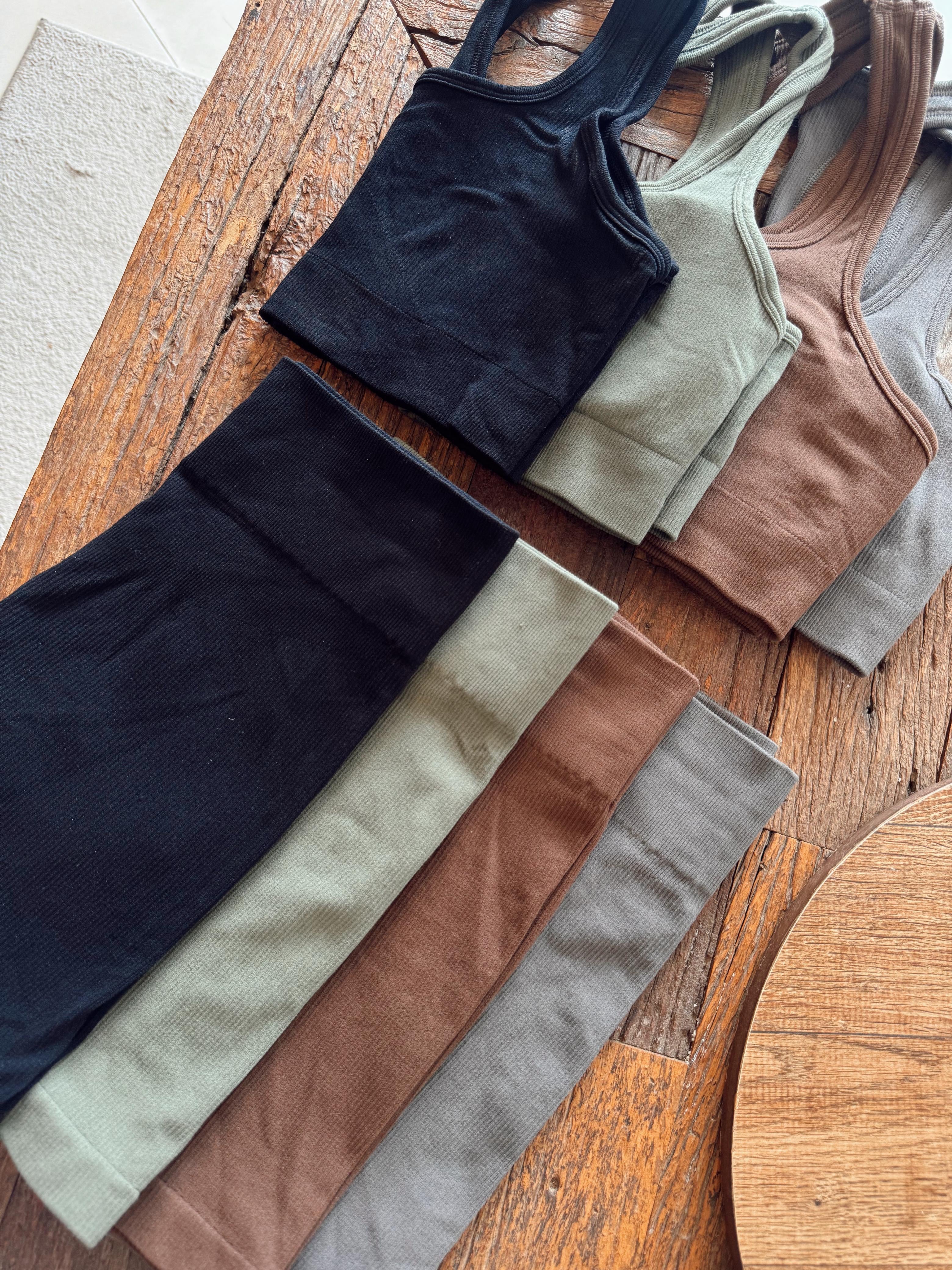 2 Piece Set Short and Top