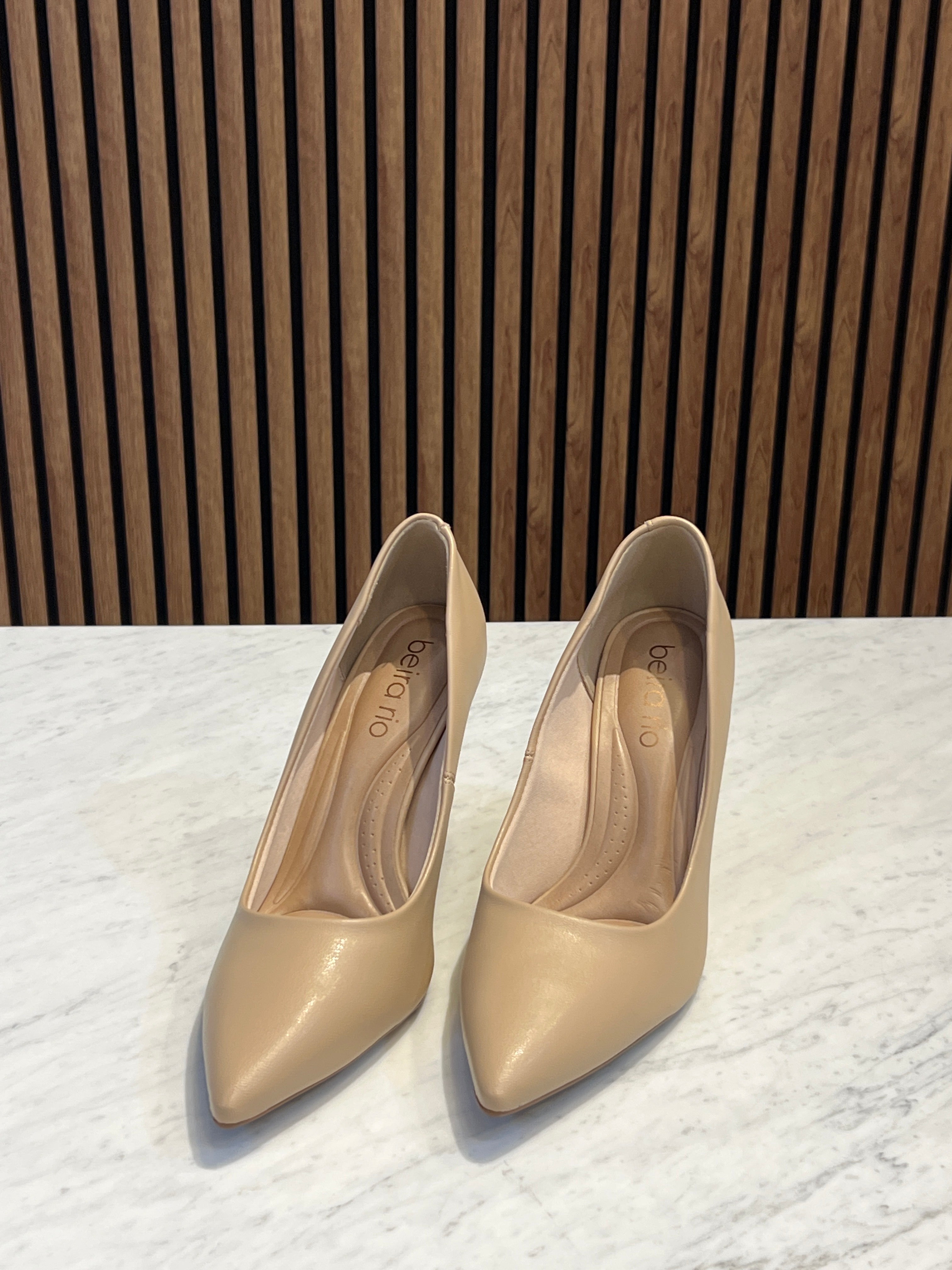 Scarpin Beira Rio Beige