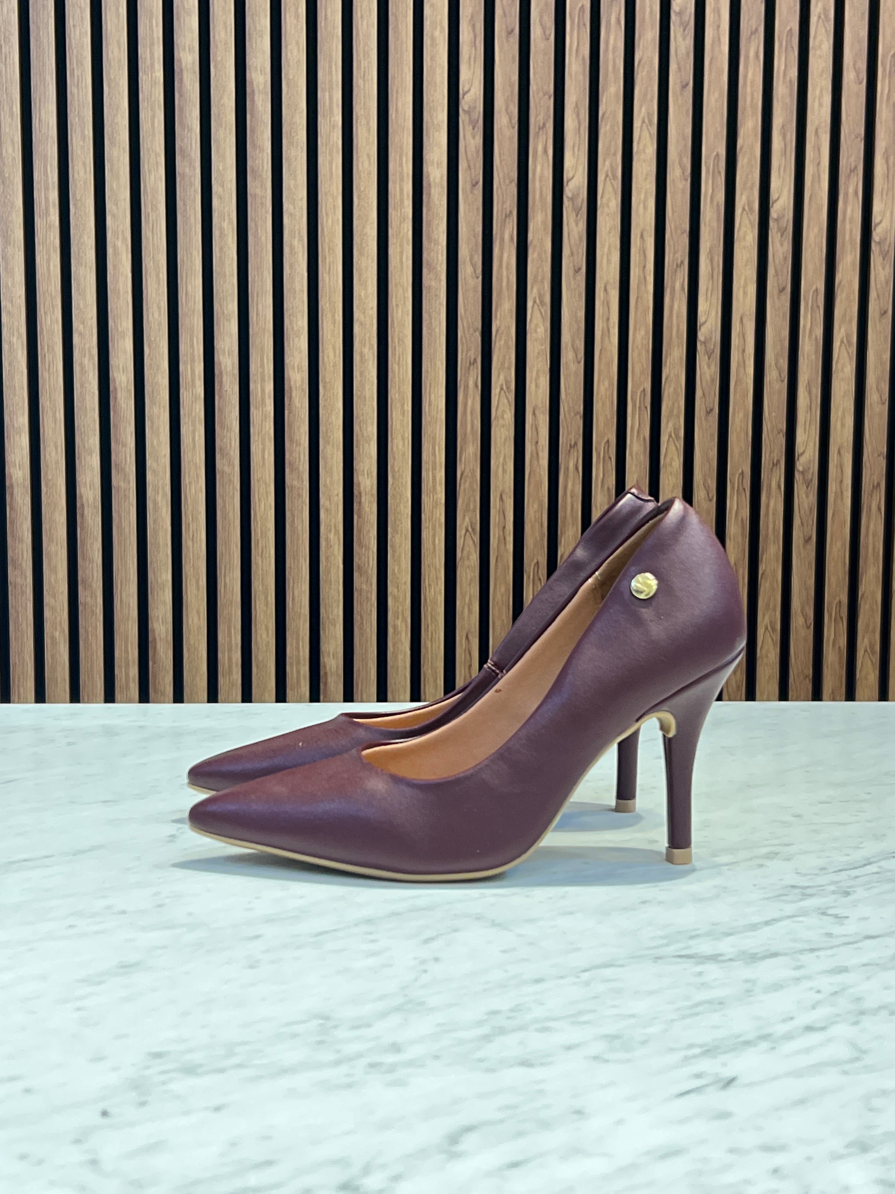 Scarpin Pelica Vizzano Wine